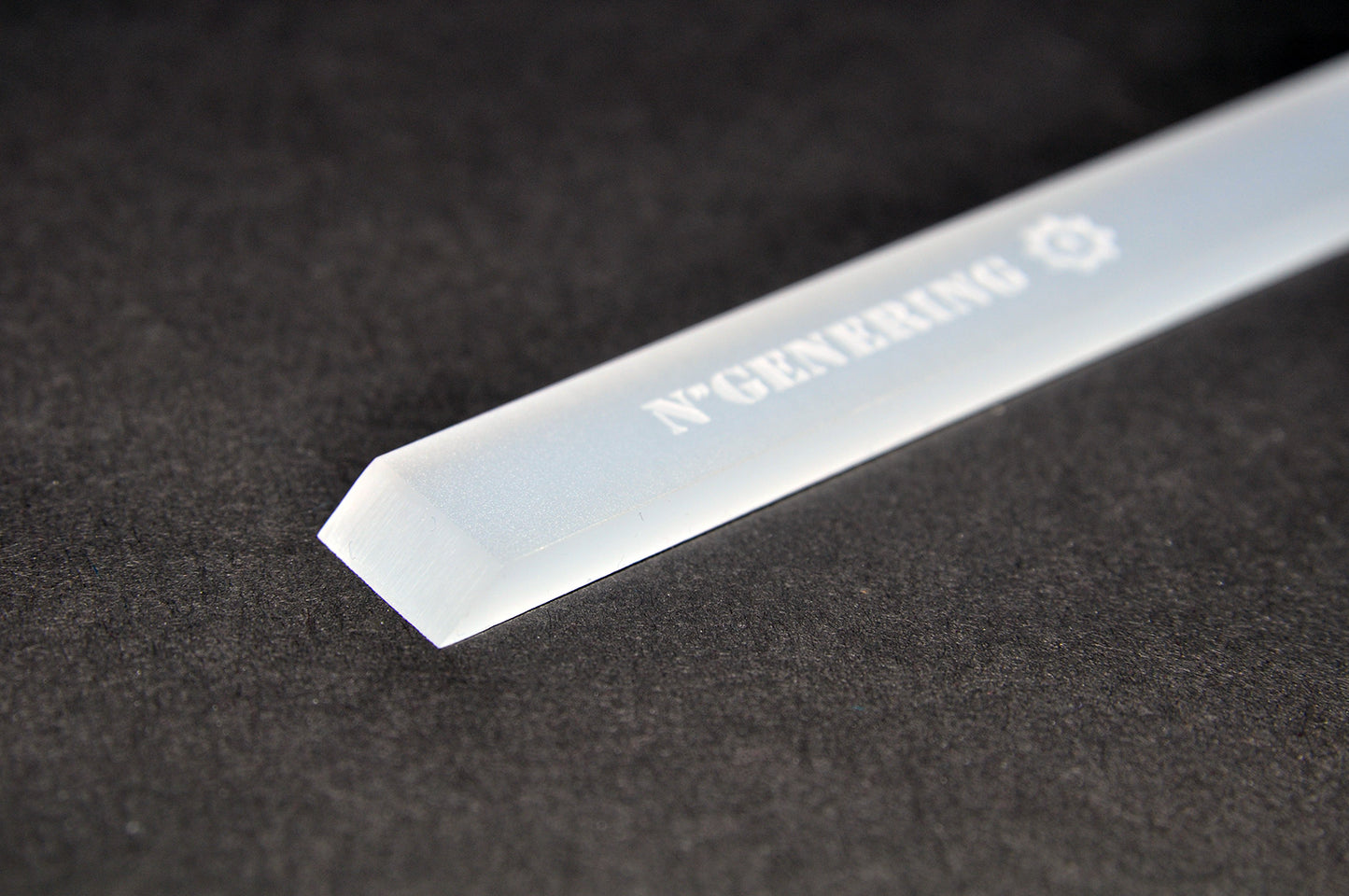 Grattoir N’GENERING COMPACT – Petit mais costaud 🔧